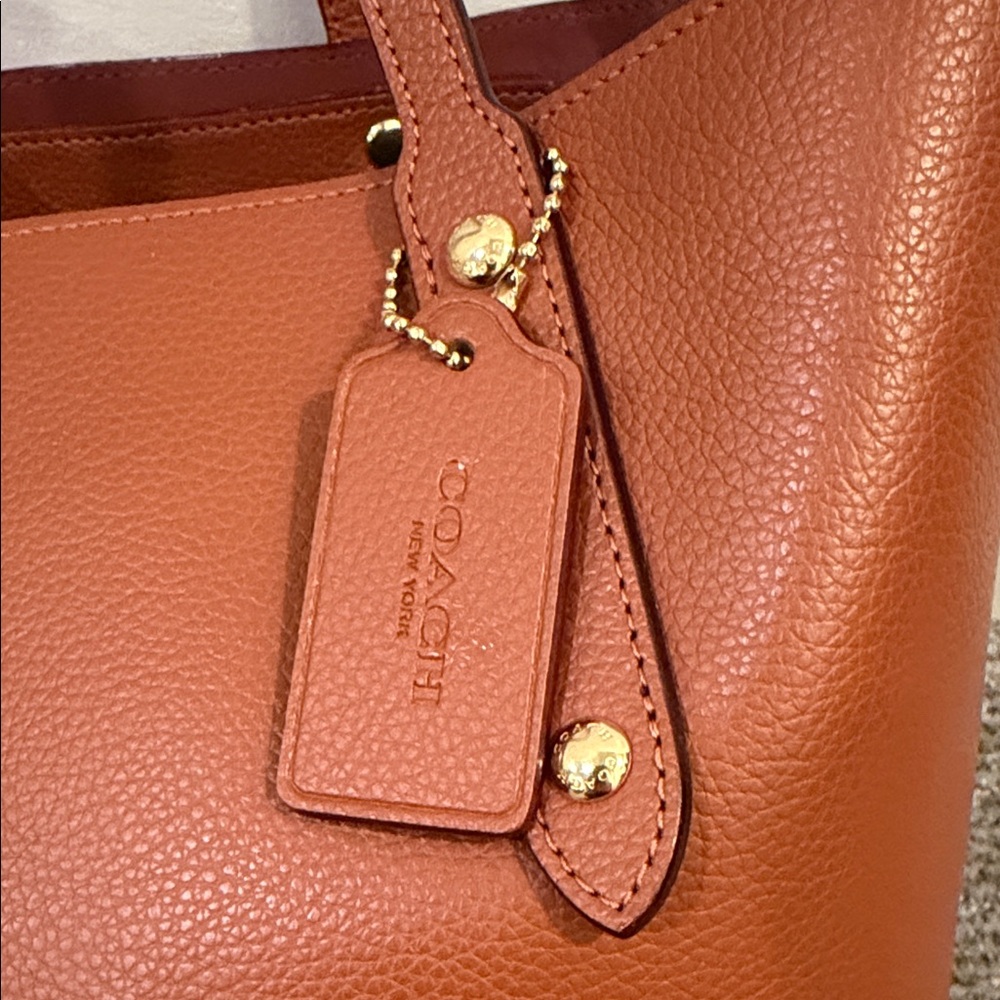 Coach Market Tote - Saddle Color with organizer - Picture 2 of 6